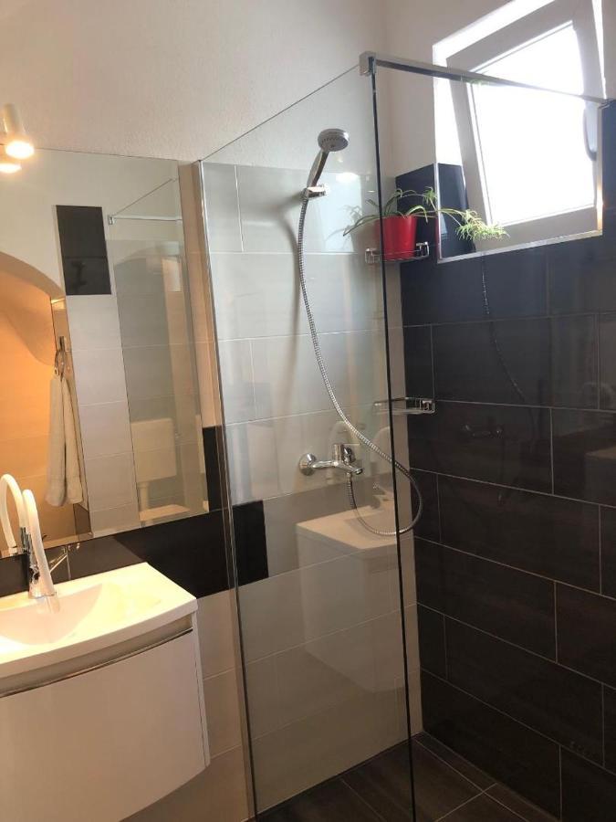 Cozy New Flat For 2 Or 3 Leilighet Hvar Town Eksteriør bilde