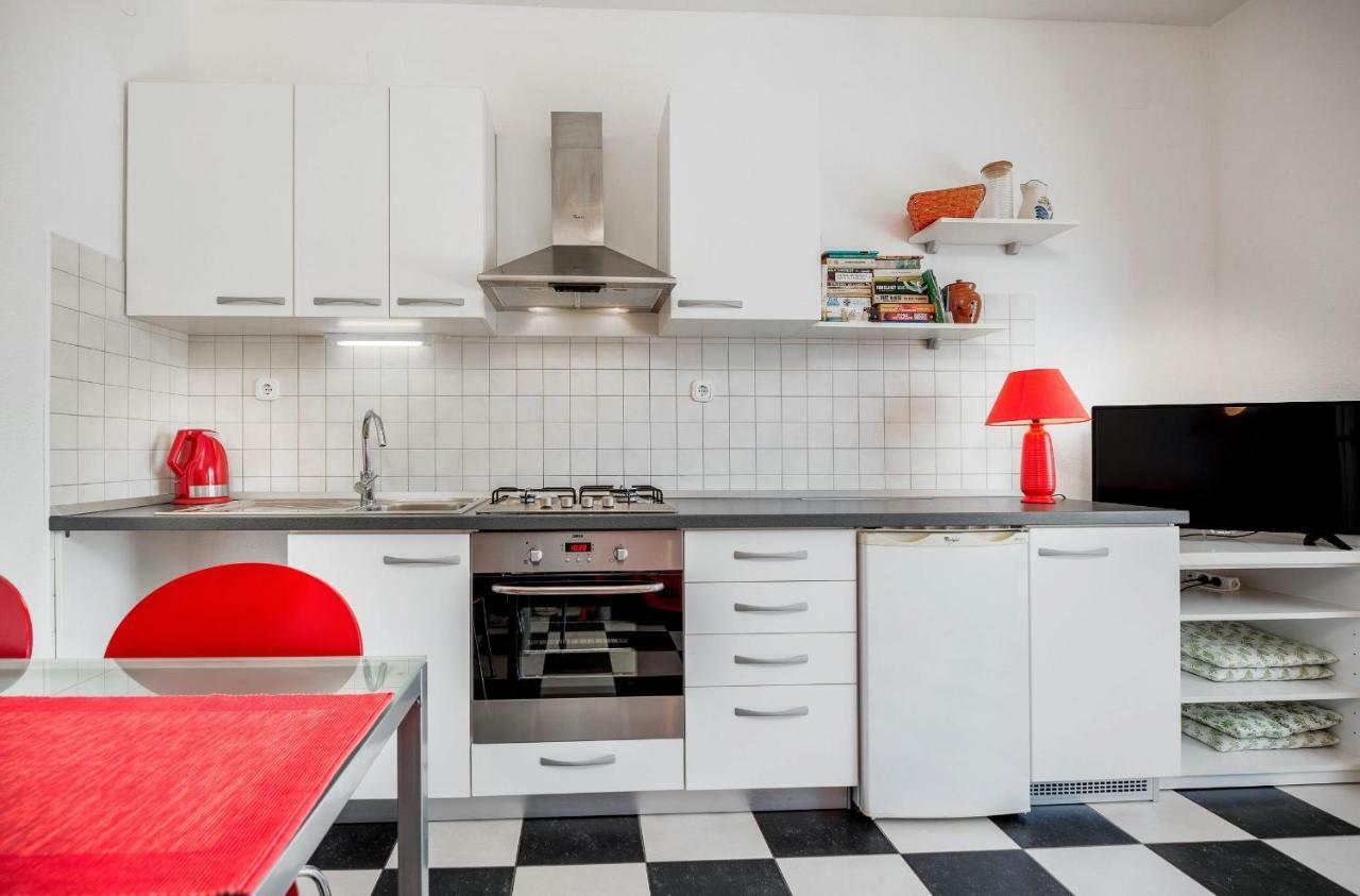 Cozy New Flat For 2 Or 3 Leilighet Hvar Town Eksteriør bilde