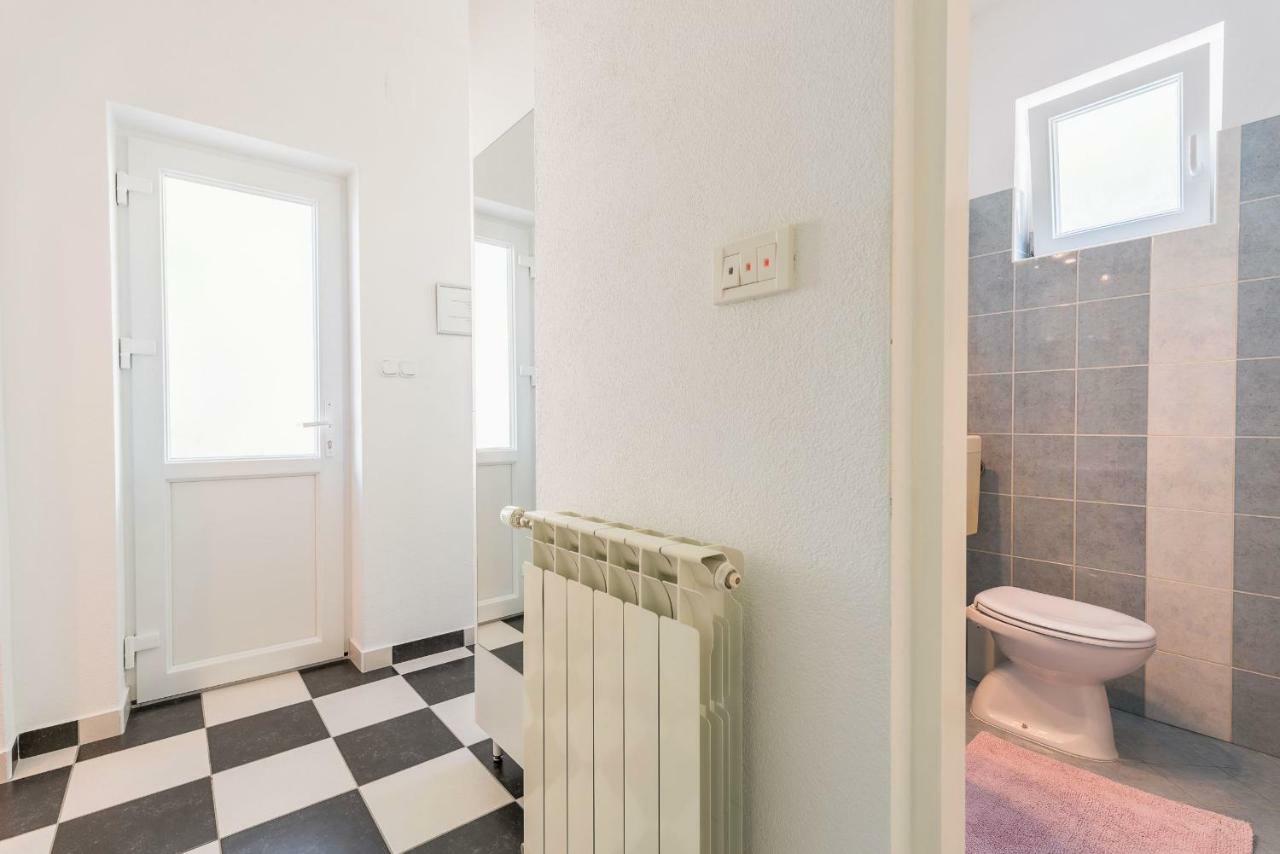 Cozy New Flat For 2 Or 3 Leilighet Hvar Town Eksteriør bilde