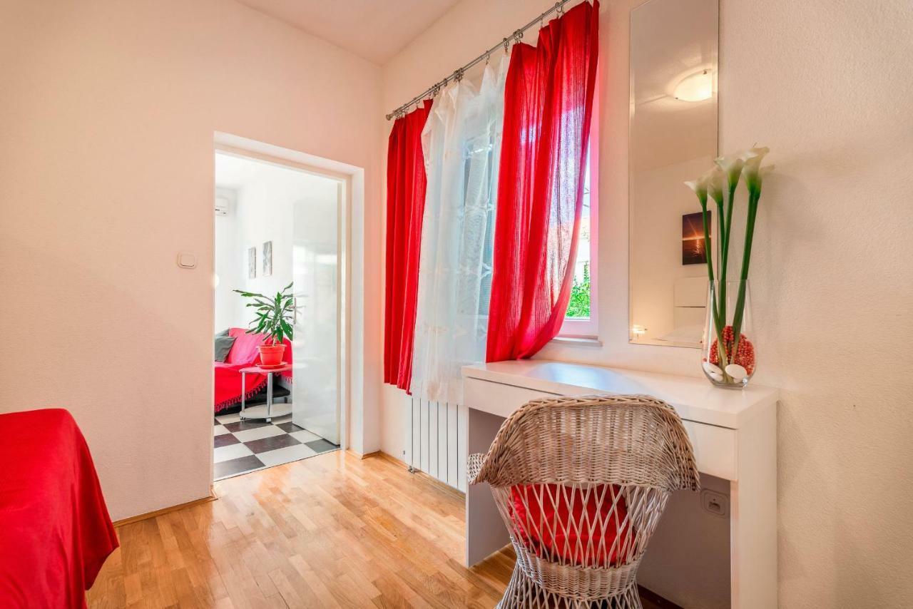Cozy New Flat For 2 Or 3 Leilighet Hvar Town Eksteriør bilde